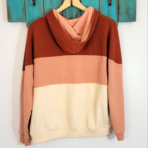 American Eagle Outfitters color block "ahh-mazingly soft" fleece hoodie - Picture 4 of 7